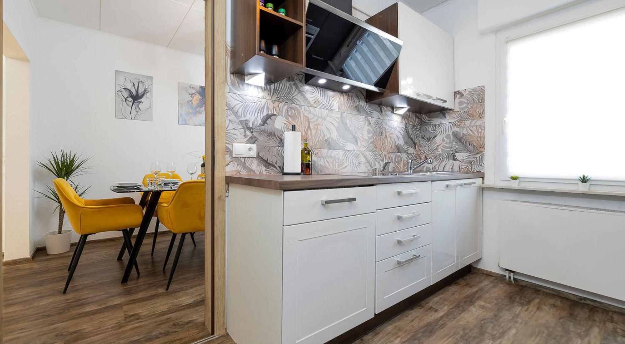 Luxx Mm, Airport- Fuer 7 Personen-parken-kueche *