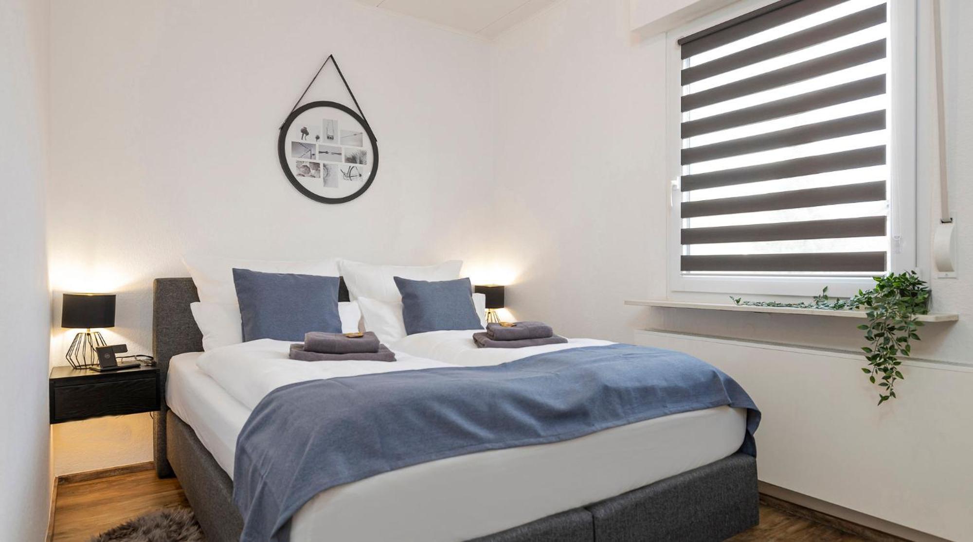 Apartment Luxx Mm, Airport- Fuer 7 Personen-parken-kueche