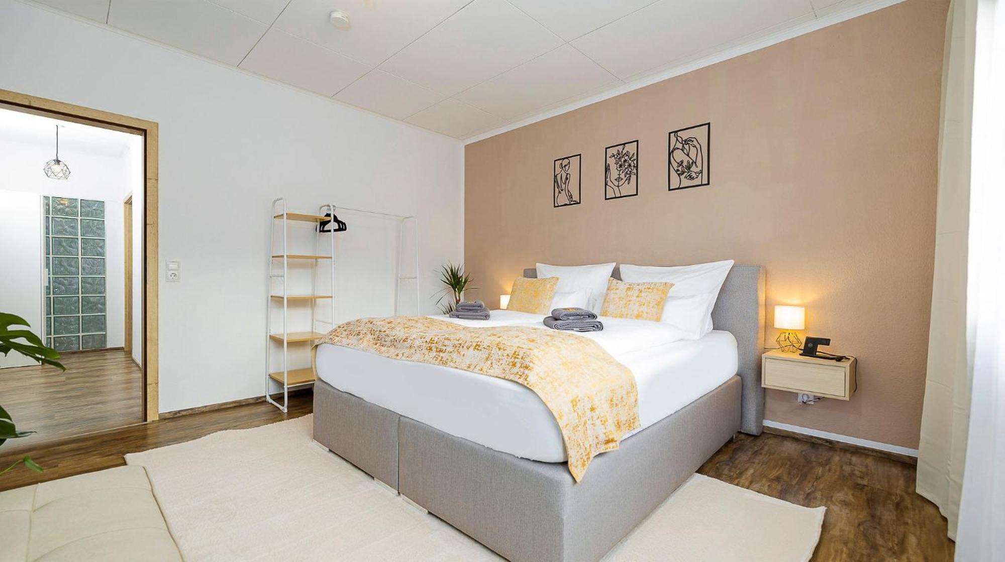 Apartment Luxx Mm, Airport- Fuer 7 Personen-parken-kueche *