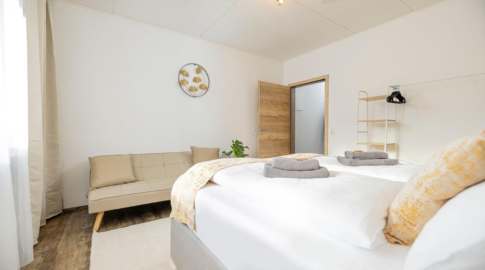 Apartment Luxx Mm, Airport- Fuer 7 Personen-parken-kueche *