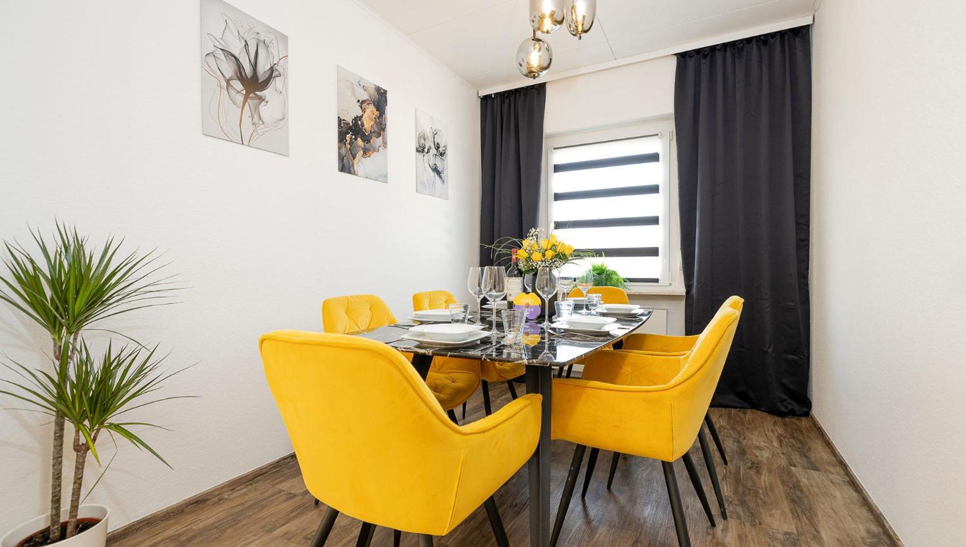 Luxx Mm, Airport- Fuer 7 Personen-parken-kueche Apartment *